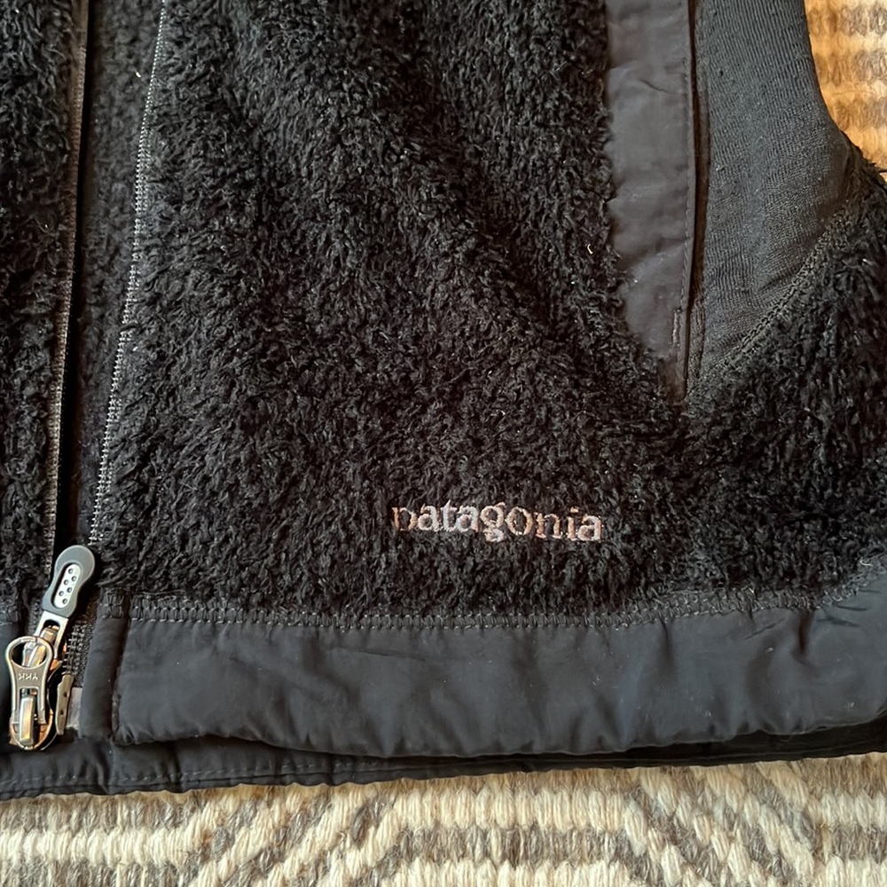 Patagonia R3 jacket - Picture 2 of 5